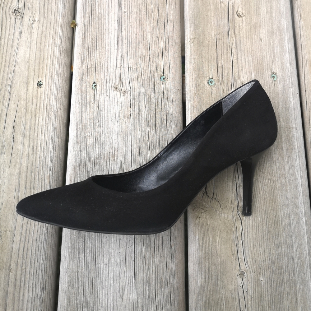 Suede Pumps - Picture 3 of 5